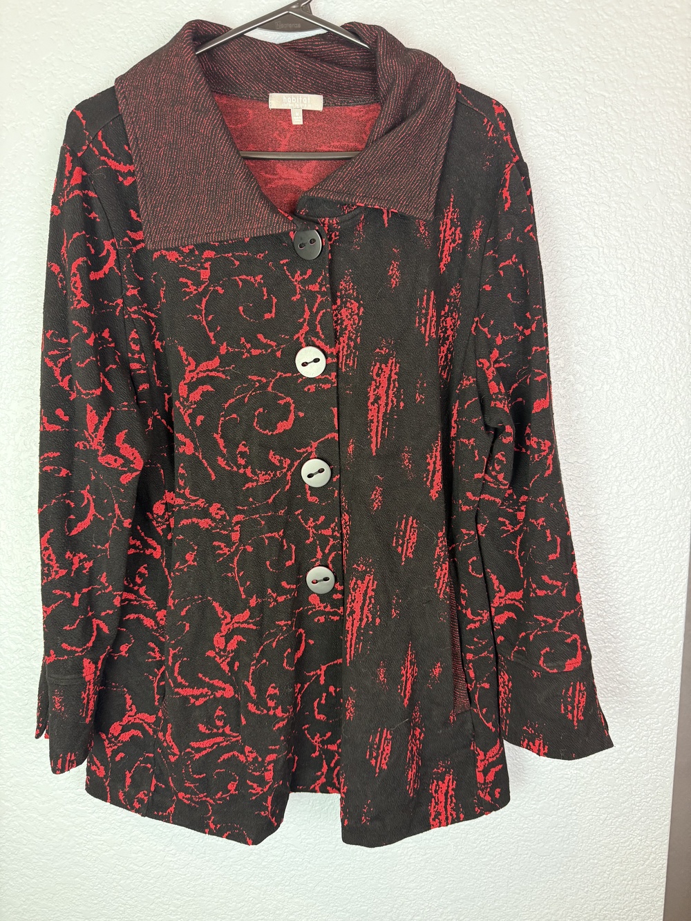 Habitat Jacket Womens Medium Black Red Knit Button Front Textured Collar Artsy